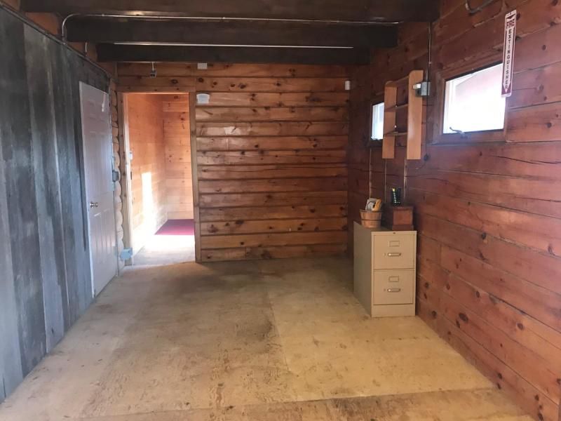 94 Main Rd, Abbot, ME 04406